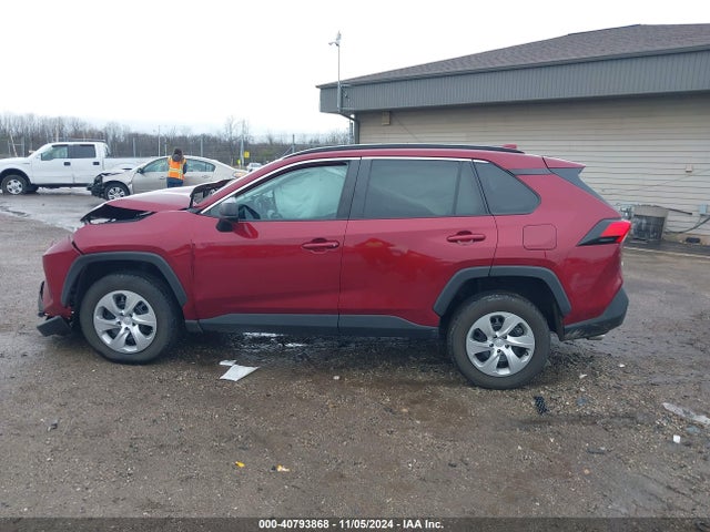 2T3F1RFV9MW176822 Toyota RAV4 LE