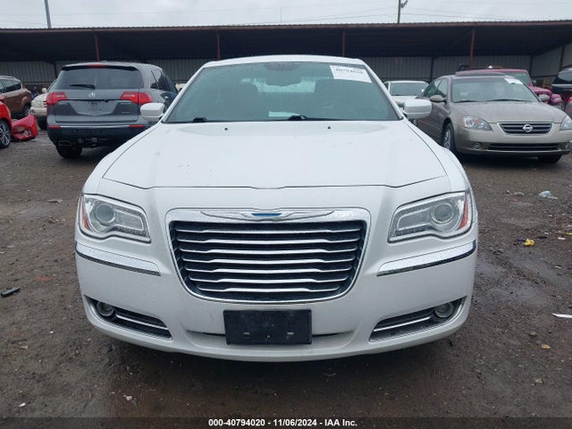 Chrysler 300 2014 2C3CCAAG7EH355437 Image 12