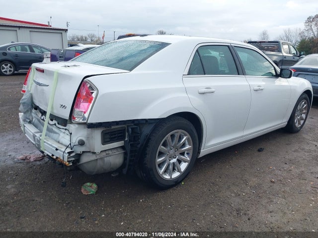 Chrysler 300 2014 2C3CCAAG7EH355437 Image 4