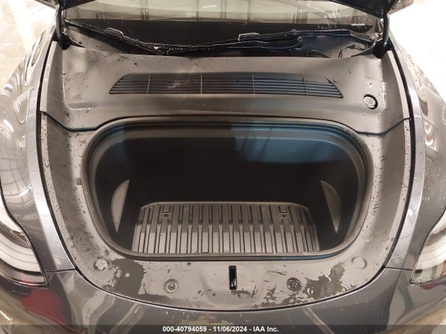 2024 TESLA MODEL Y 7SAYGDEE5RA284010 Photo 9