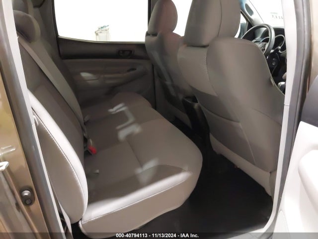 Toyota Tacoma Double Cab 2014 3TMLU4EN6EM141575 Image 8