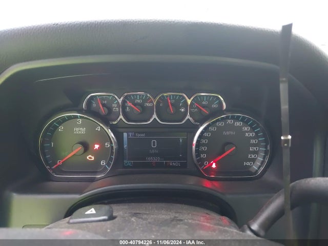 1GCVKREC4JZ215630 Chevrolet Silverado 1500 1lt