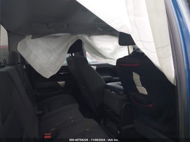 1GCVKREC4JZ215630 Chevrolet Silverado 1500 1lt