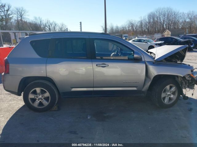 1C4NJCEA9GD688900 Jeep Compass Latitude