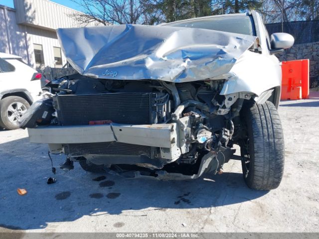1C4NJCEA9GD688900 Jeep Compass Latitude