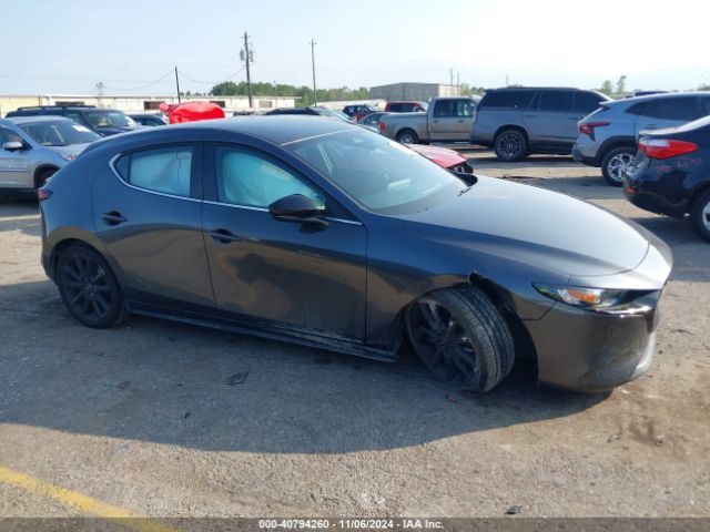 JM1BPAKM8R1700107 Mazda Mazda3 2.5 S Select Sport