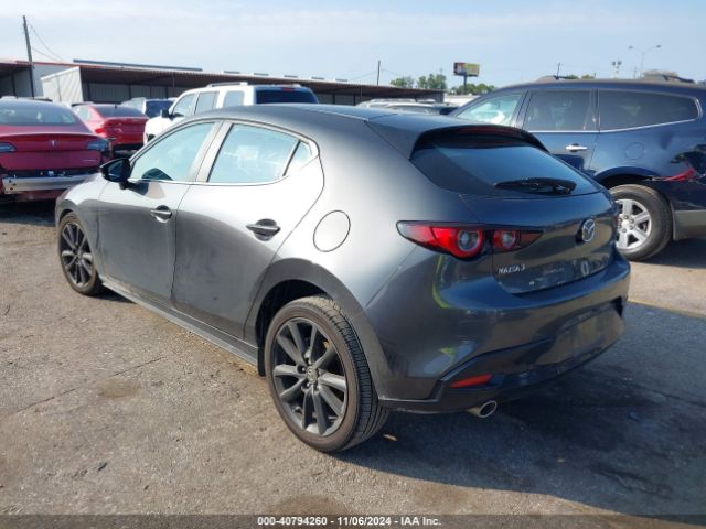 JM1BPAKM8R1700107 Mazda Mazda3 2.5 S Select Sport