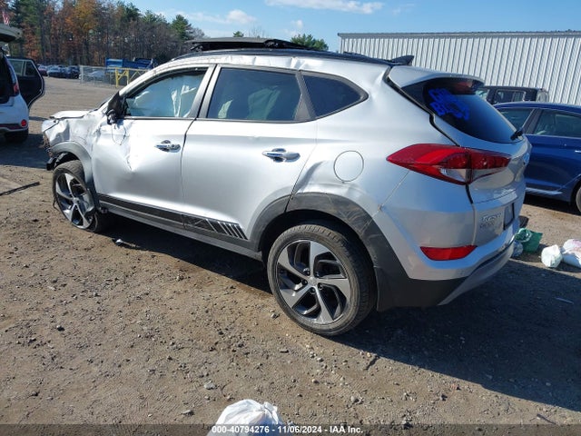 Hyundai Tucson Value 2018 KM8J3CA27JU674861 Image 3