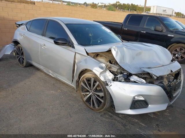 2019 1N4BL4CV3KC219685 main image