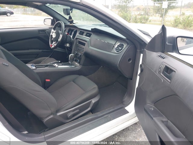 Ford Mustang V6 2014 1ZVBP8EM5E5322865 Image 5