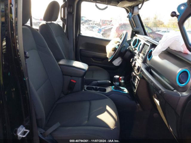 1C4HJXDN9NW252476 Jeep Wrangler Unlimited Sport 4x4