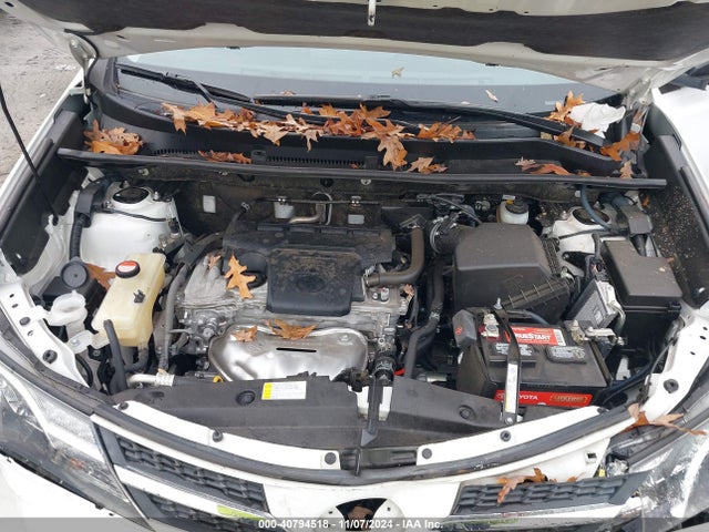 JTMZFREV9FD068894 Toyota RAV4 LE