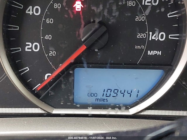 JTMZFREV9FD068894 Toyota RAV4 LE