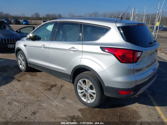 Ford ESCAPE SE 2019 1FMCU0GD2KUA92715 Image 3