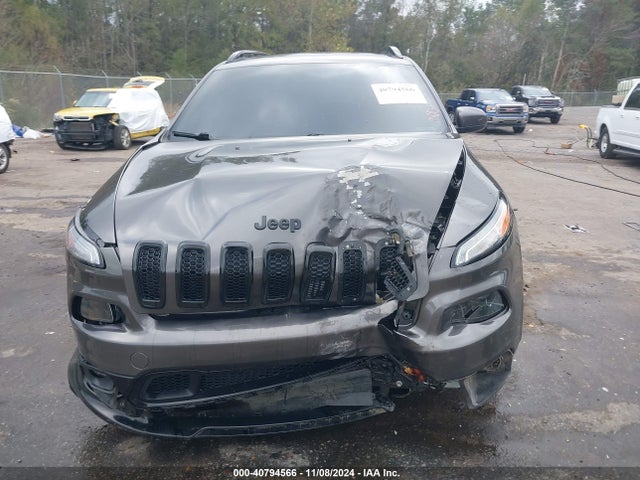 1C4PJLCB8JD587827 Jeep Cherokee Latitude Tech Connect Fwd