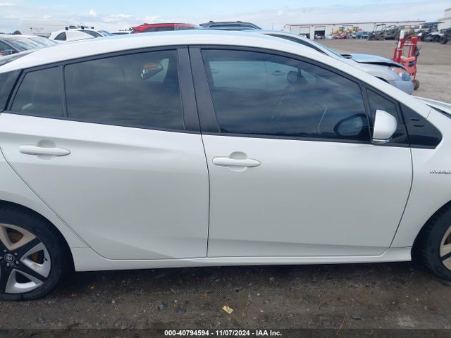 JTDKARFU9H3535102 Toyota Prius