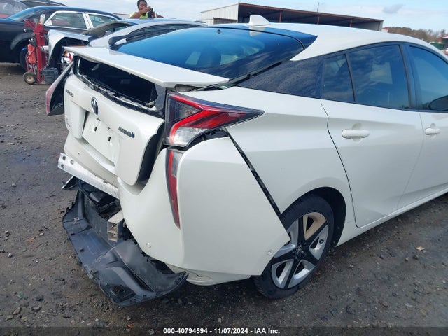 JTDKARFU9H3535102 Toyota Prius