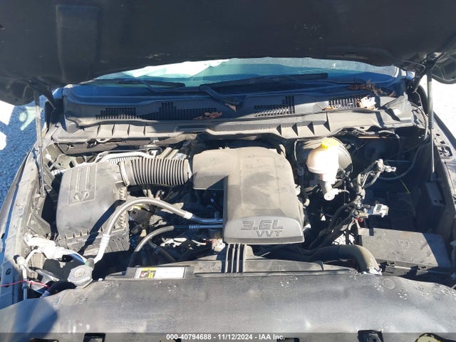 3C6RR6KG3NG172835 RAM 1500 Classic Tradesman  4x2 5'7 Box