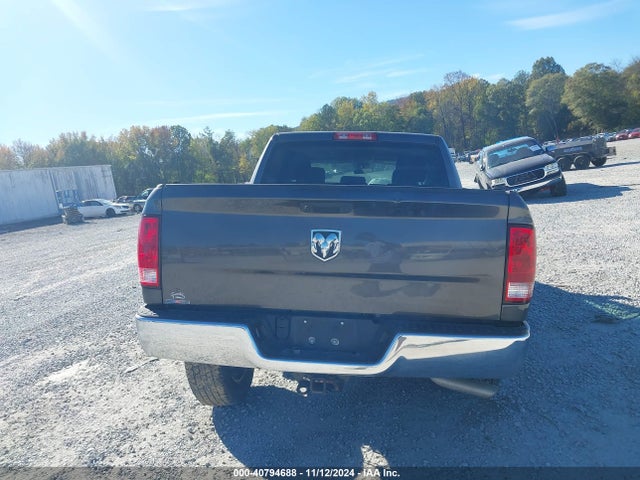 3C6RR6KG3NG172835 RAM 1500 Classic Tradesman  4x2 5'7 Box