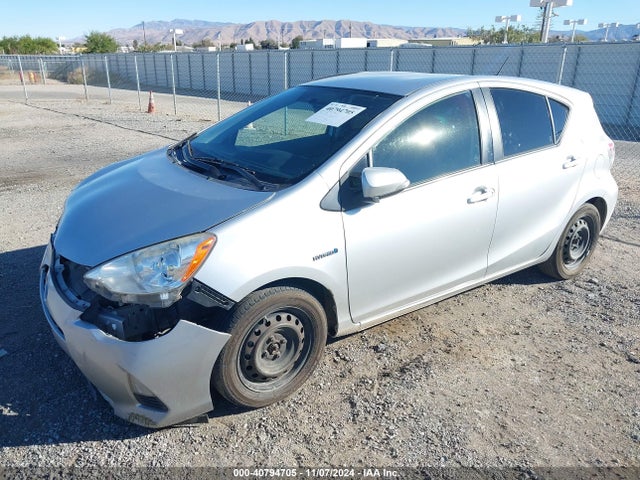 JTDKDTB33E1567455 Toyota Prius C Two