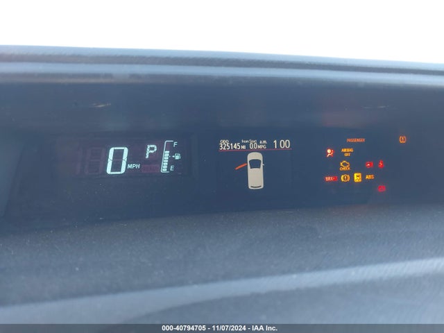 JTDKDTB33E1567455 Toyota Prius C Two
