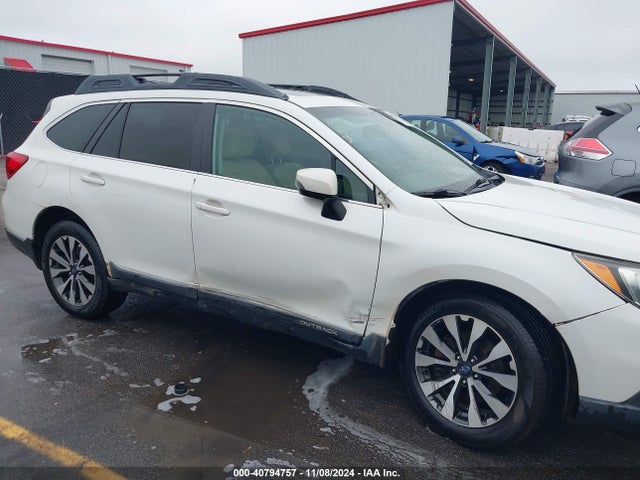 Subaru Outback 2.5i Limited 2015 4S4BSBNC0F3325798 Image 6