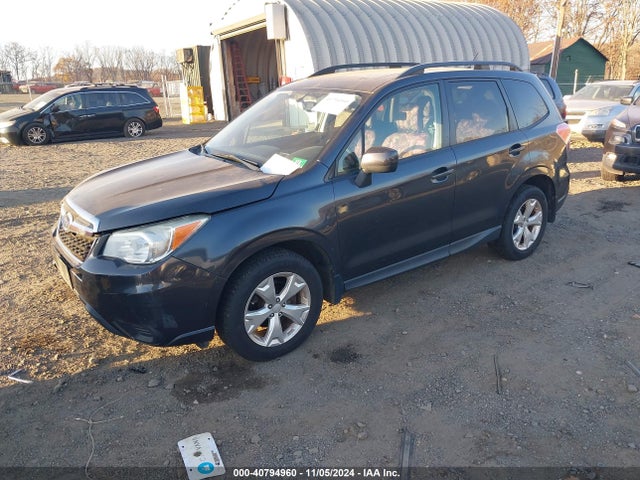 Subaru Forester 2.5i Premium 2014 JF2SJAEC9EH483951 Image 2