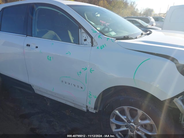 Chevrolet EQUINOX LT 2018 2GNAXSEV8J6231373 Image 18