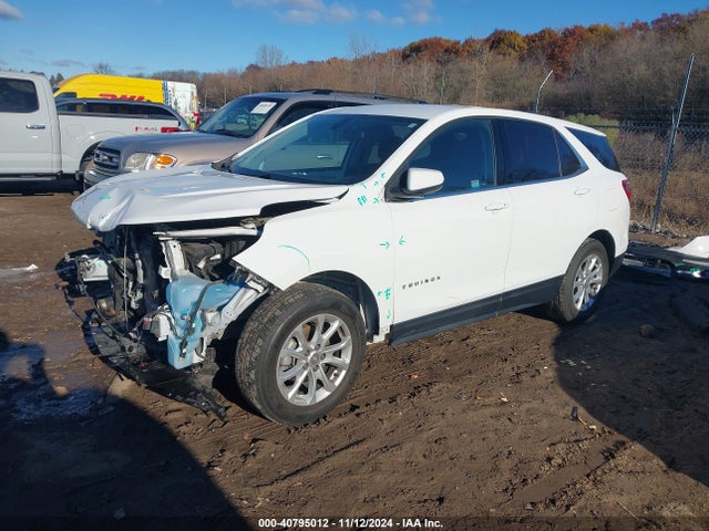Chevrolet EQUINOX LT 2018 2GNAXSEV8J6231373 Image 2