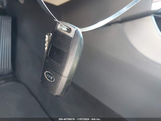 KIA Optima Lx 2015 5XXGM4A71FG366059 Image 11