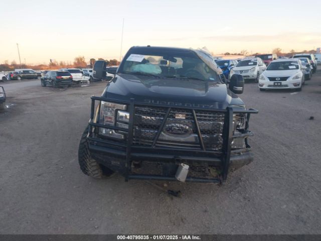 1FT7W2BTXHEF45640 Ford F-250 Lariat