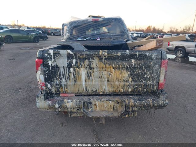 1FT7W2BTXHEF45640 Ford F-250 Lariat