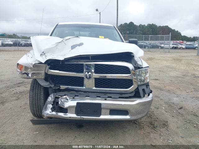 40795070 :رقم المزاد ، 1C6RR6TT4KS562083 vin ، 2019 Ram 1500 Classic Slt  4x2 6'4 Box مزاد بيع