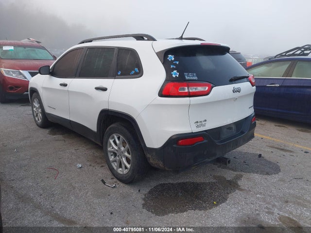 1C4PJMAB3GW193058 Jeep Cherokee Sport