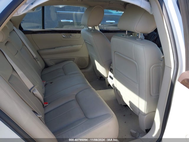 2011 CADILLAC DTS 1G6KD5E63BU139979 Photo 7