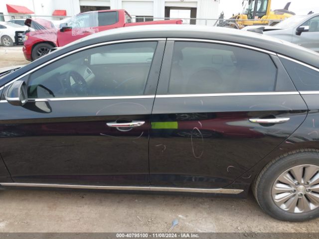 KMHE24L3XHA061371 Hyundai Sonata Hybrid Se