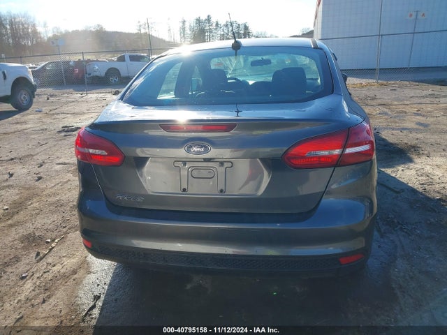 1FADP3E23JL235281 Ford FOCUS S