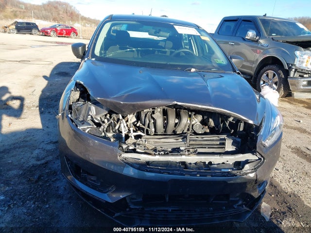 1FADP3E23JL235281 Ford FOCUS S