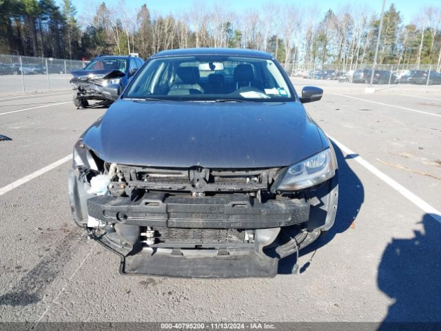3VWL17AJ2EM419866 Volkswagen Jetta 1.8t Sel
