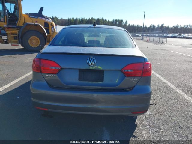 3VWL17AJ2EM419866 Volkswagen Jetta 1.8t Sel