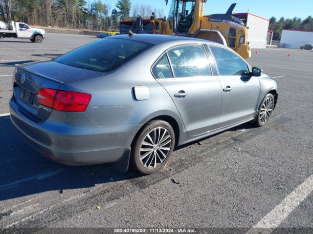 3VWL17AJ2EM419866 Volkswagen Jetta 1.8t Sel