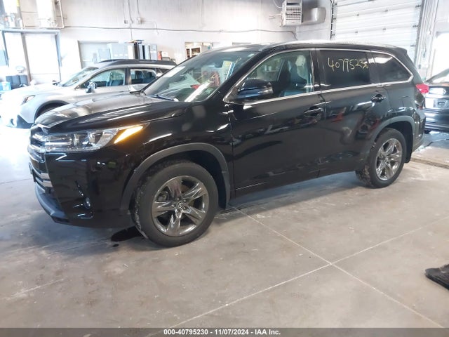Toyota Highlander Limited Platinum 2019 5TDDZRFH3KS984091 Image 2