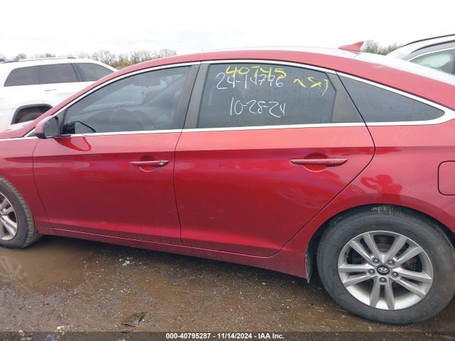 Hyundai SONATA SE 2015 5NPE24AF0FH122105 Image 13