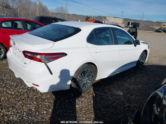 Toyota CAMRY SE 2018 4T1B11HKXJU054686 Image 4
