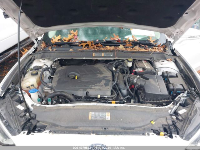 3FA6P0HDXHR326841 Ford FUSION SE