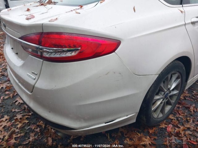 3FA6P0HDXHR326841 Ford FUSION SE