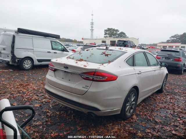 3FA6P0HDXHR326841 Ford FUSION SE
