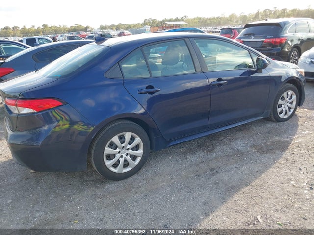 Toyota COROLLA LE 2021 JTDEPMAE3MJ135072 Image 4