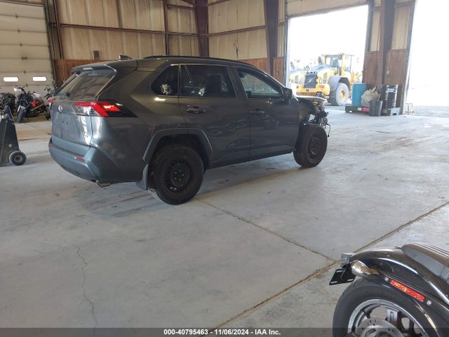 Toyota RAV4 LE 2020 2T3F1RFV8LW092778 Image 4
