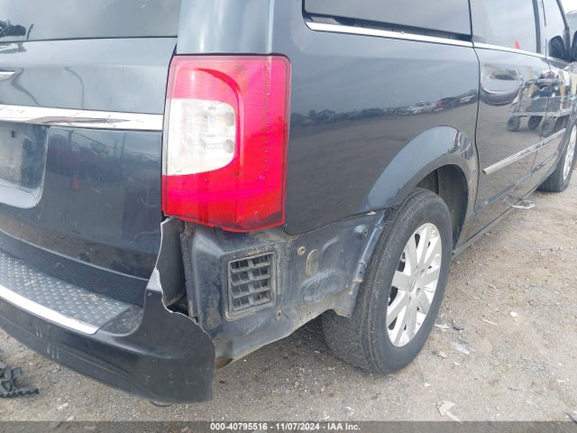 2C4RC1BG9ER447938 Chrysler Town and Country
